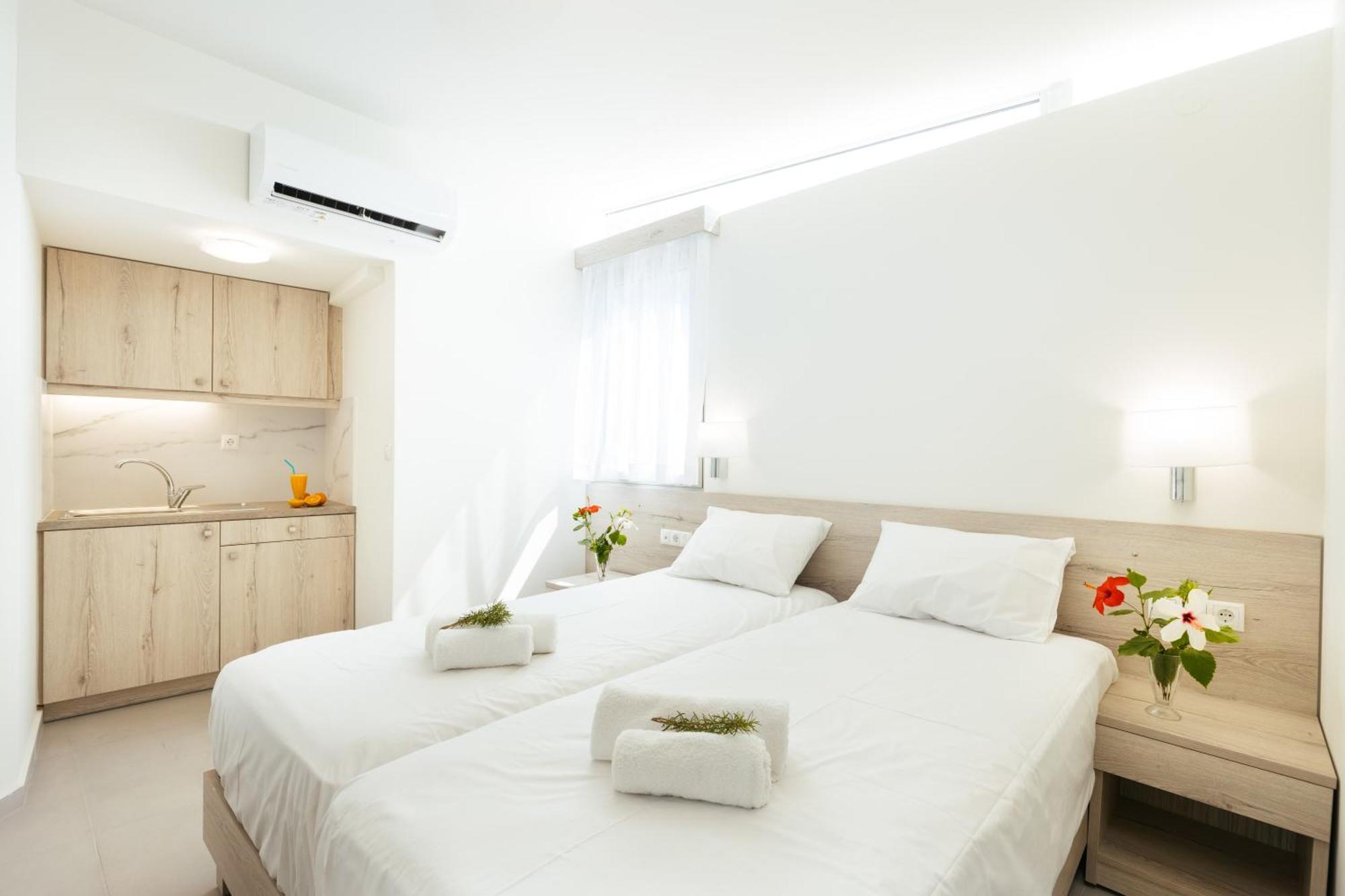 Giannis Apts โรดาคิโน ภายนอก รูปภาพ